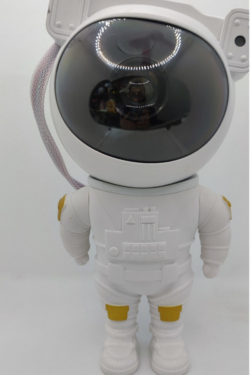 چراغ خواب همه کاره آدم فضایی