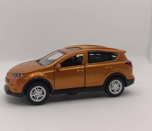 ماشین فلزی عقب کش قدرتی طرح تویوتا لندکروز با قابلیت روشن شدن چراغ ها