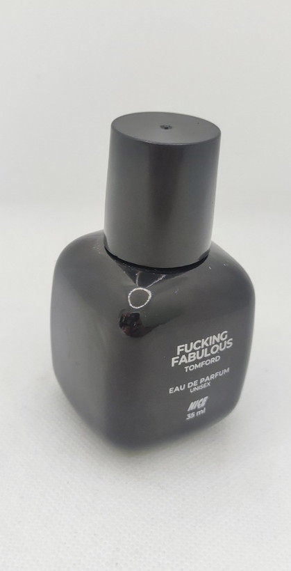 ادوپرفیوم ۳۵ میلی لیتری نایس با عطر TomFord مناسب آقایان و بانوان
