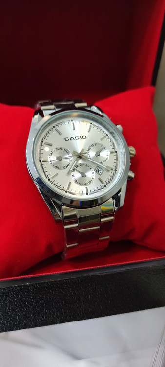 ساعت مچی مردانه کاسیو مدل Casio Edifice با بند استیل نقره ای رنگ ضد زنگ و ضد آب به همراه جعبه چوبی