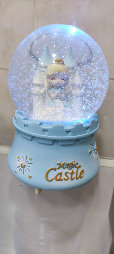 گوی کریستالی موزیکال پمپاژی Magic Castle سایز ۱۲ طرح سیندرلا و قلعه با قابلیت تغییر نور و تغییر آهنگ