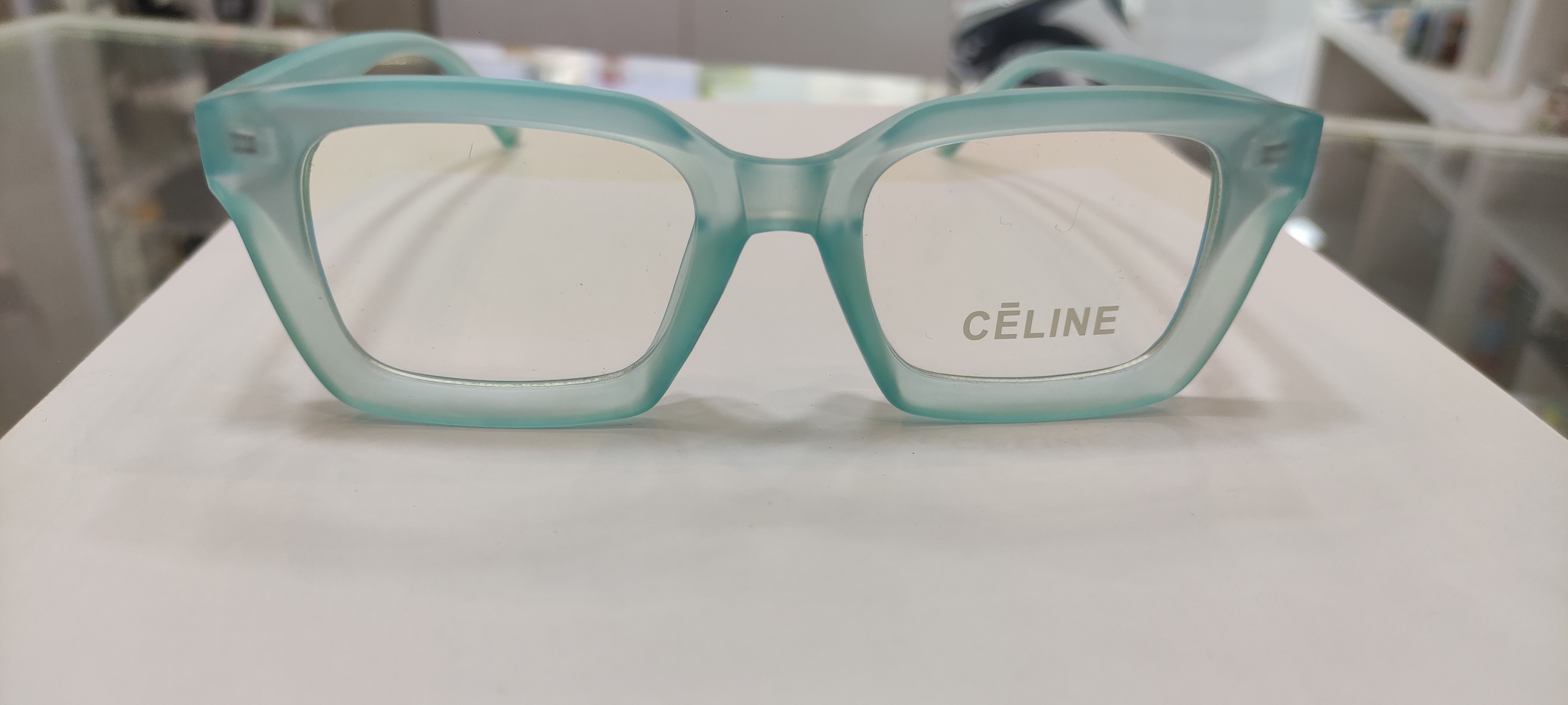 عینک مطالعه طرح celine با فریم شفاف مناسب مطالعه و کار با کامپیوتر دسته و فریم رنگ سبز روشن