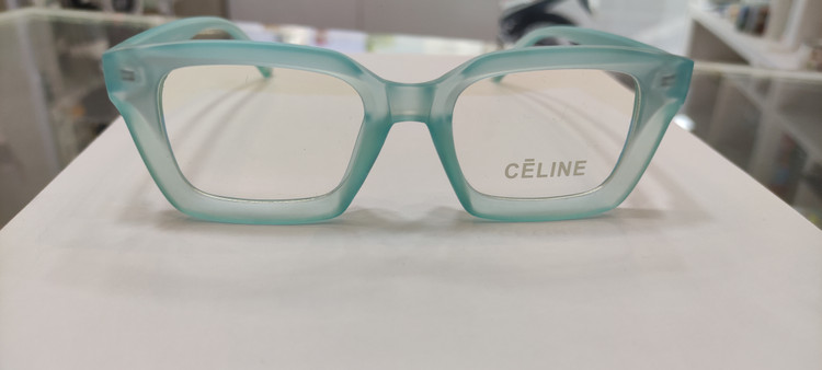 عینک مطالعه طرح celine با فریم شفاف مناسب مطالعه و کار با کامپیوتر دسته و فریم رنگ سبز روشن